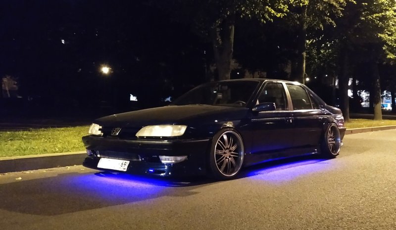Peugeot 605 stance