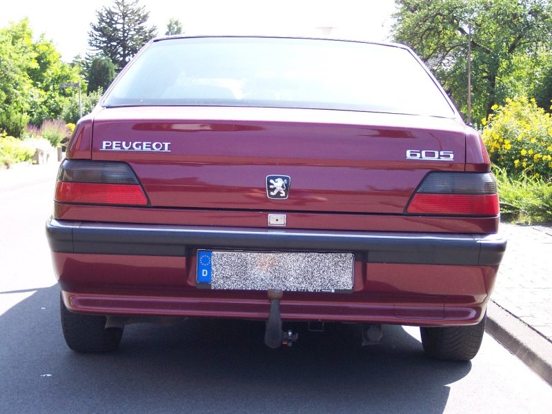 Peugeot 605 сзади