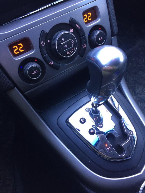 Ручка автоматической коробки передач Пежо 308