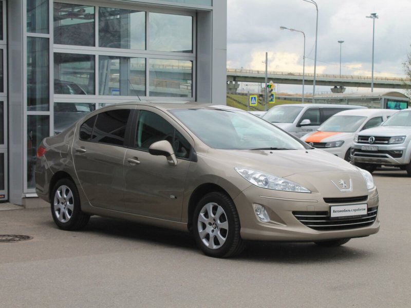 Peugeot 408 2015
