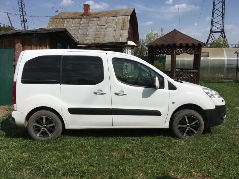 Пежо партнер типи белый