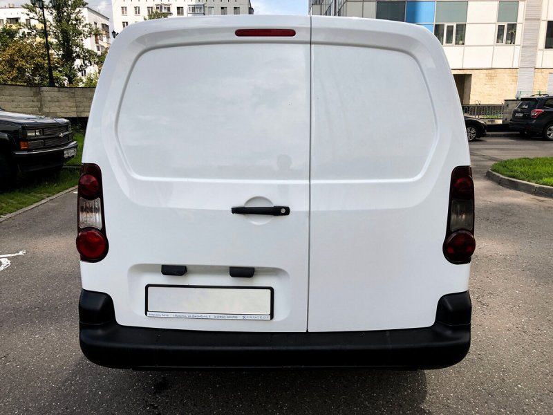 Peugeot partner белый