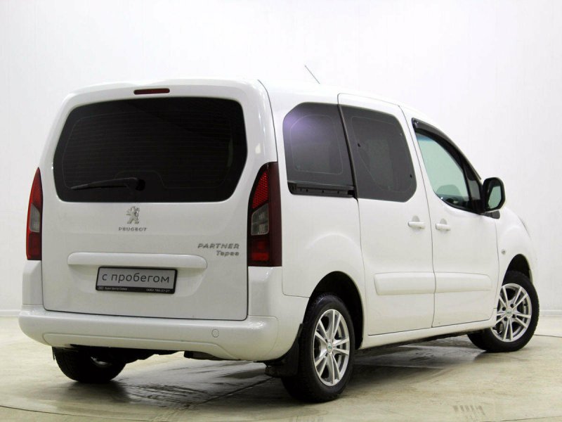 Peugeot partner II. Белый
