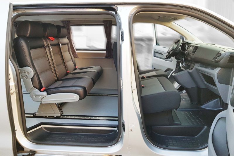 Peugeot Expert 2021 салон