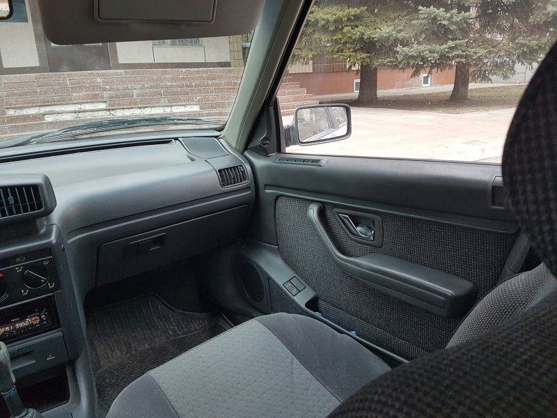 Peugeot 405 1994 Interior