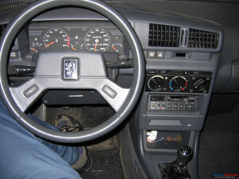 Peugeot 405 Interior