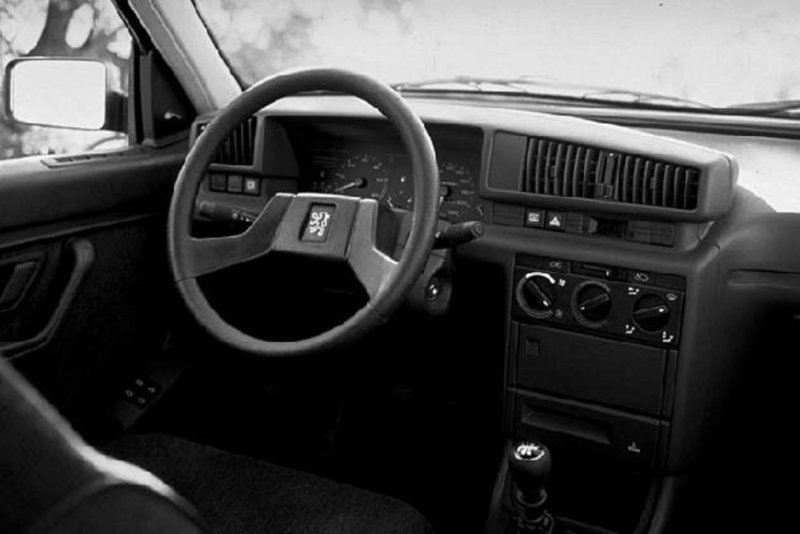 Peugeot 405 Малон