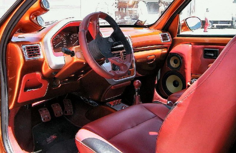 Peugeot 106 салон