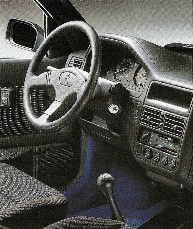 Peugeot 106 GTI салон