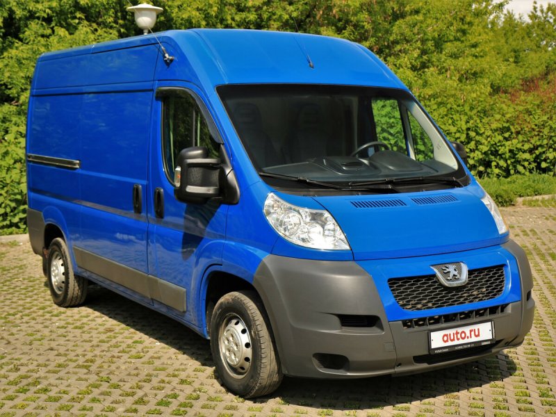 Peugeot Boxer голубой