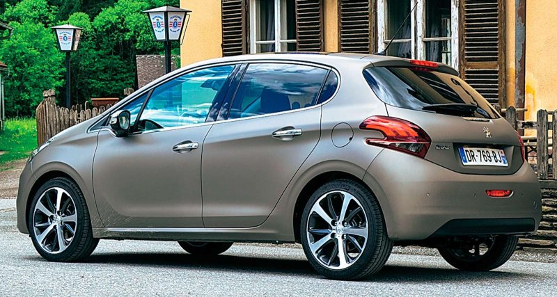 Peugeot 208 i