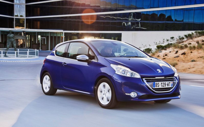 Peugeot 208 2015