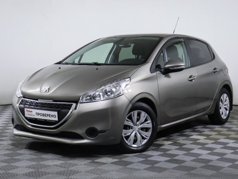 Peugeot 208 красный 2013
