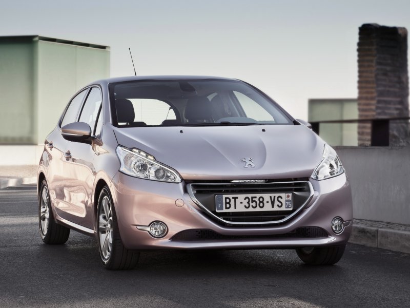 Peugeot 208 2015
