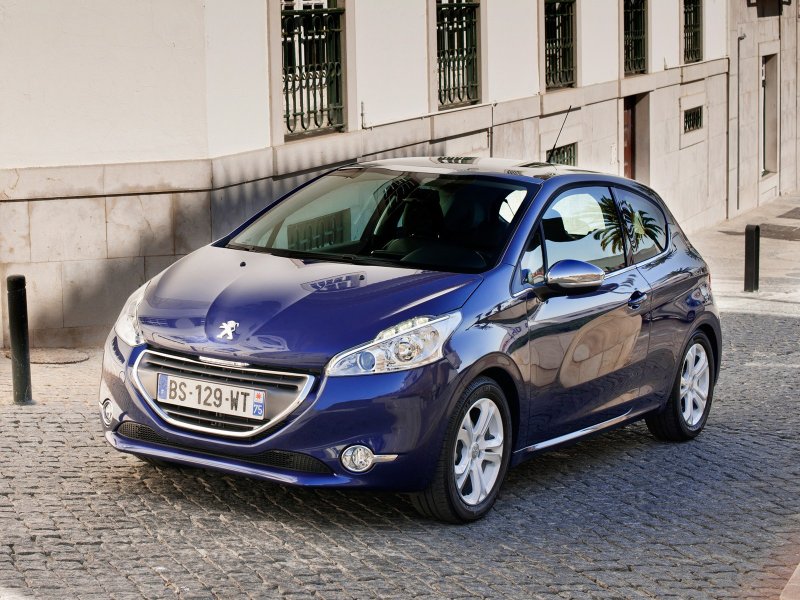 Хэтчбек Peugeot 208