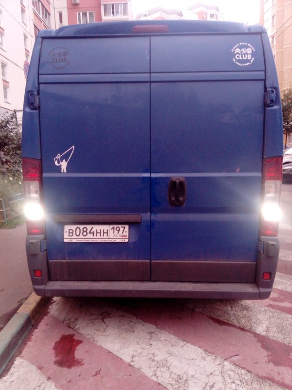 Peugeot Boxer сзади
