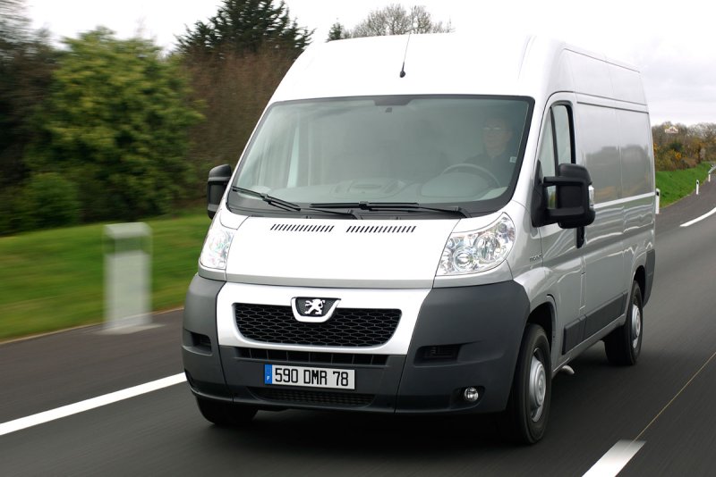 Фургон Peugeot Boxer 2 2 HDI