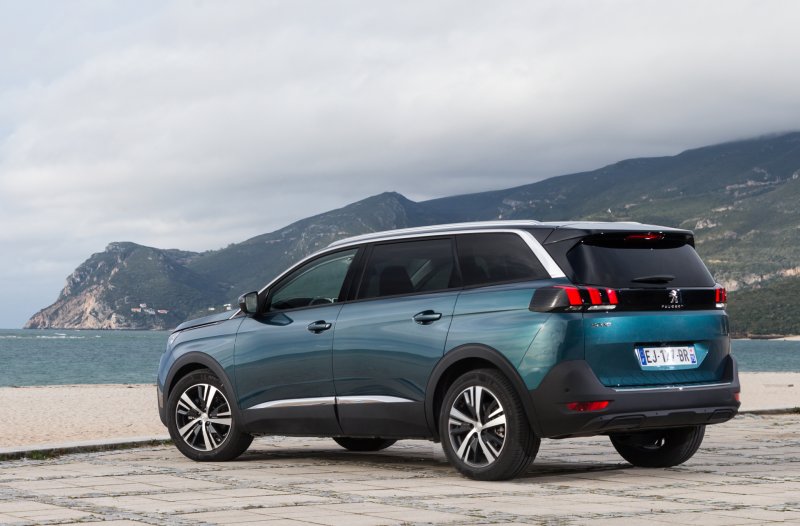 Новый Peugeot 5008