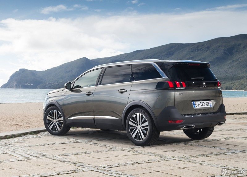 Peugeot 5008 II