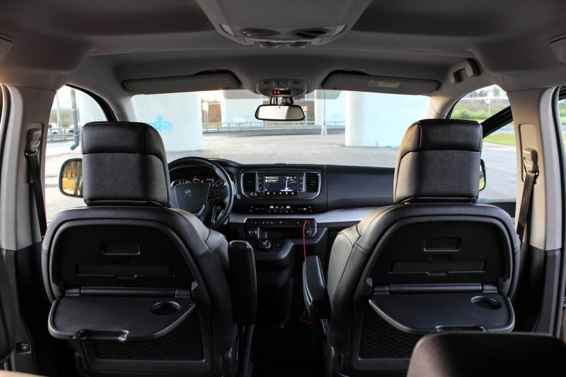 Peugeot traveller 2021 салон