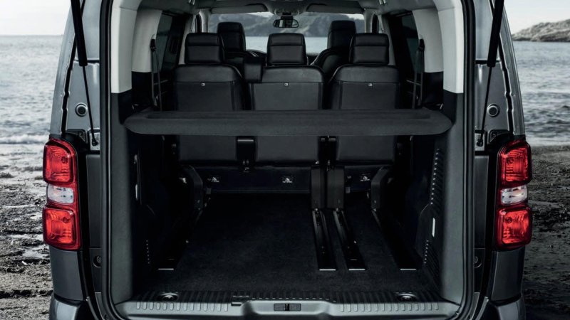 Peugeot Expert traveller салон