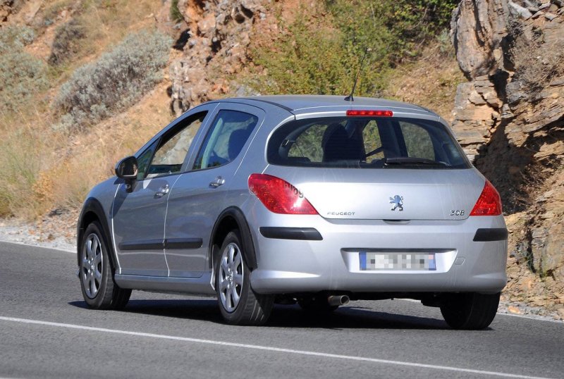 Peugeot 301 хэтчбек