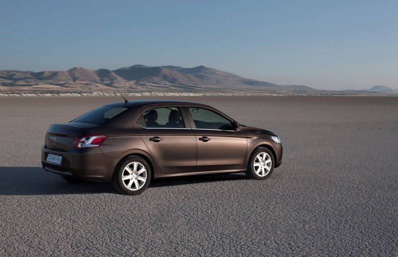 Peugeot 301 1.6 VTI