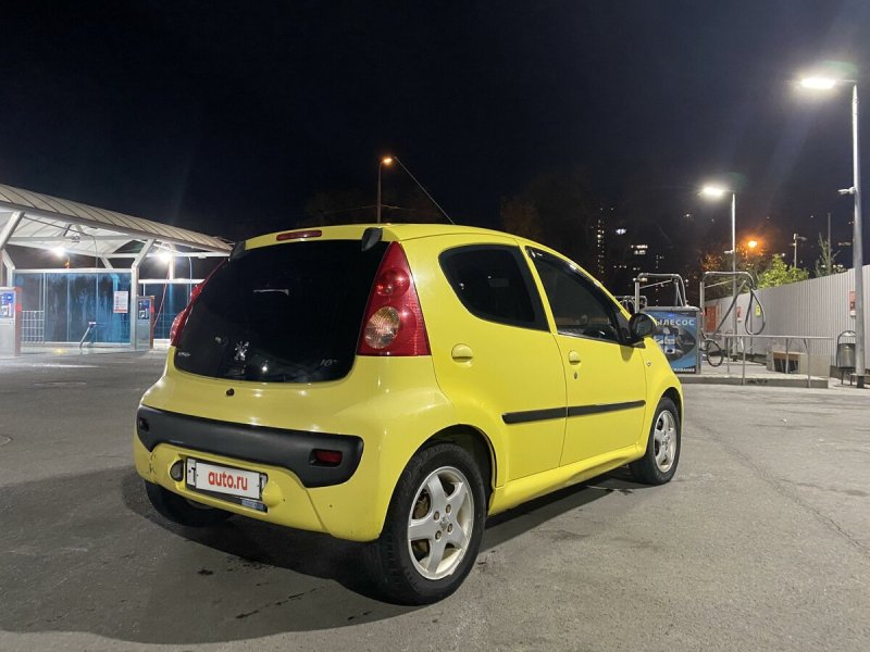 Peugeot 107 1.0 МТ, 2009
