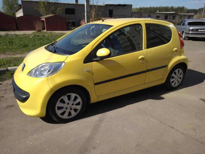 Peugeot 107 четырёхдверный