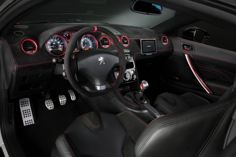 Peugeot RCZ R салон