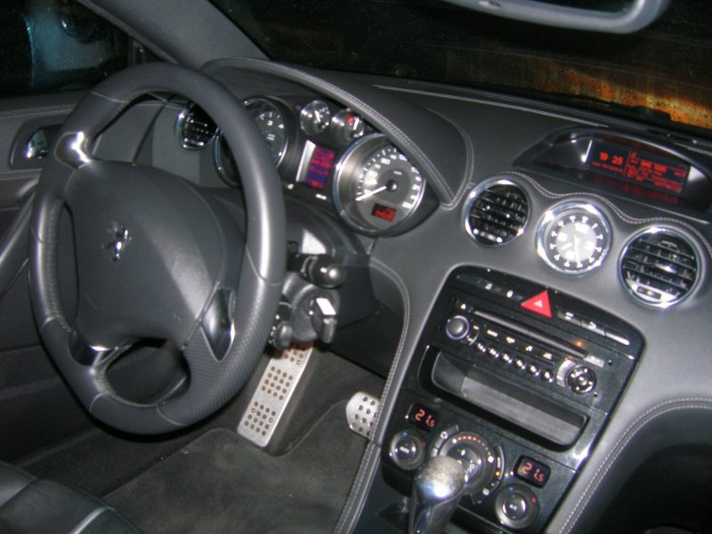 Peugeot 308 RCZ салон