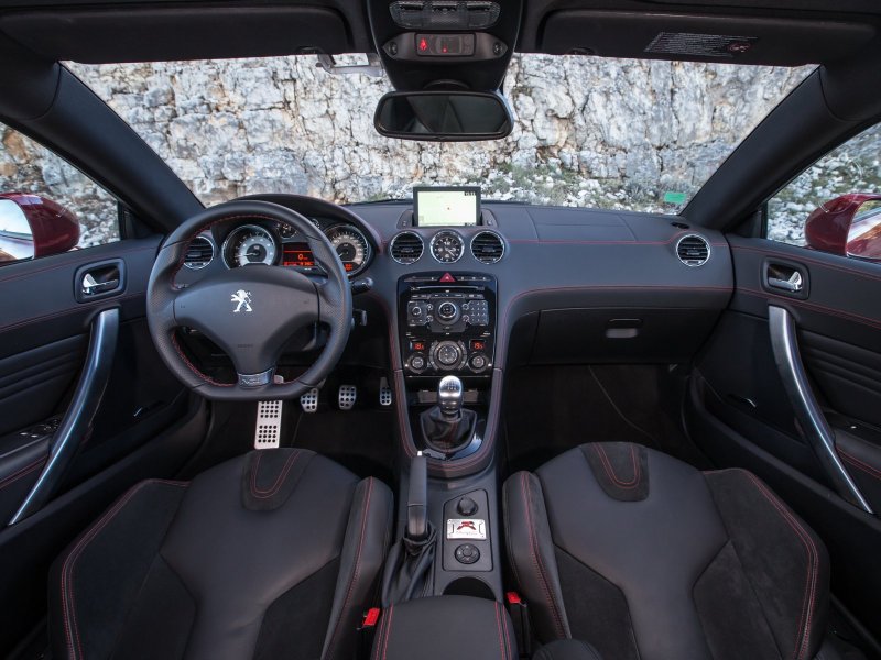 Пежо 308 RCZ салон