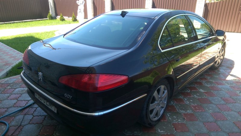 Peugeot 607 all Black