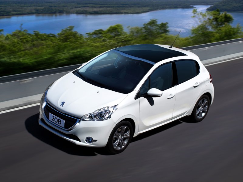 Peugeot 208 208