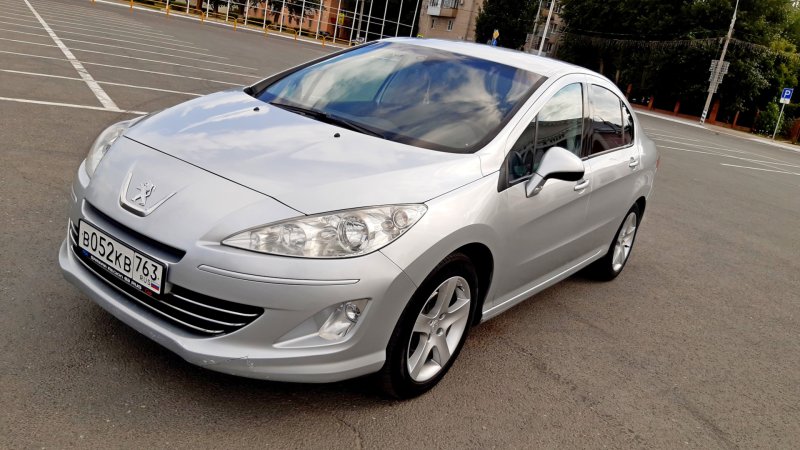Peugeot 408 i 2013