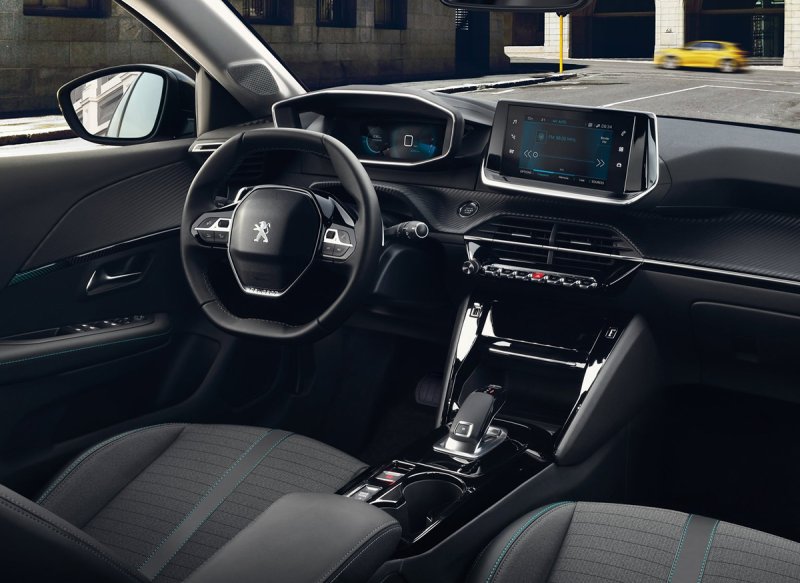 Кроссовер Peugeot 2008 2020