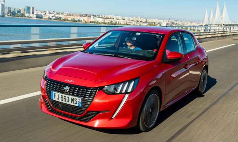 Peugeot 208 gt line 2020