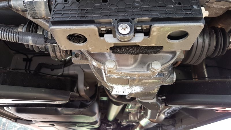 Mercedes Benz gl 164 вид снизу