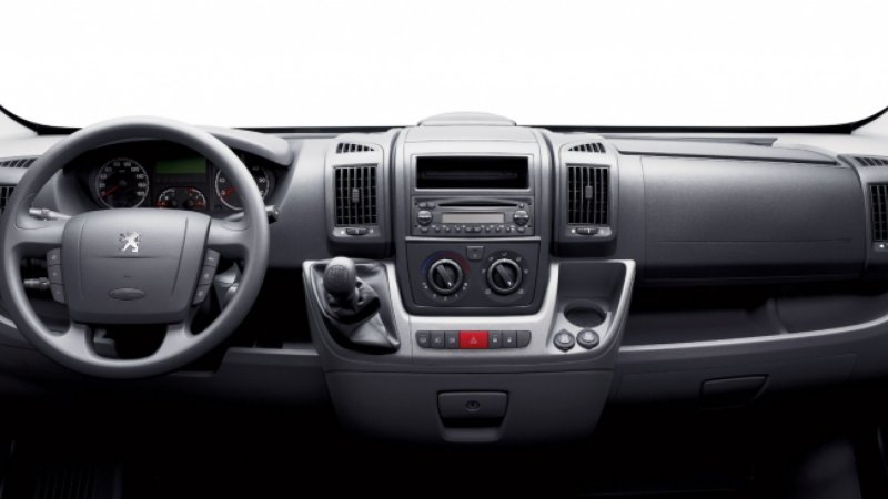 Peugeot Boxer 2016 салон