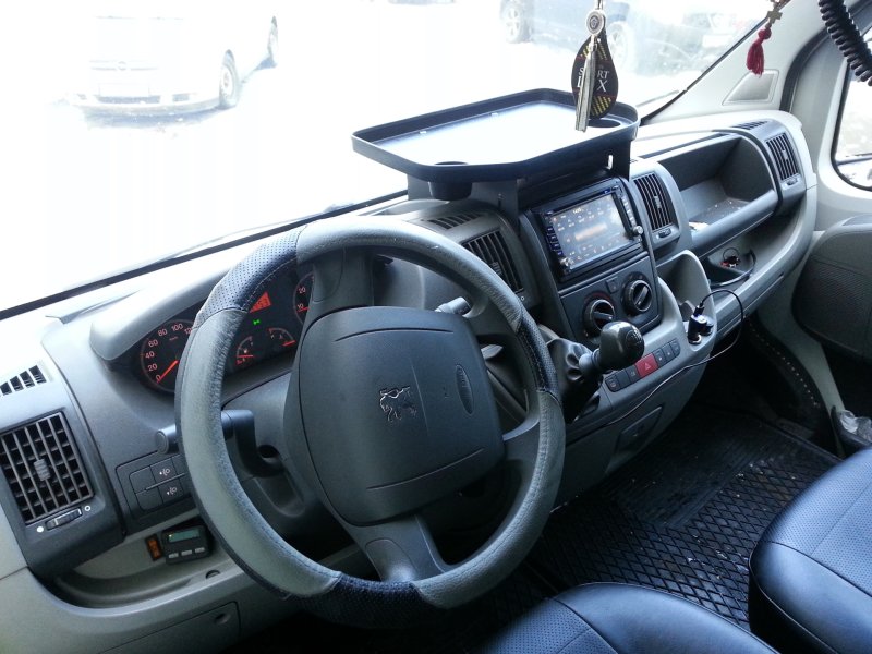 Столик Peugeot Boxer
