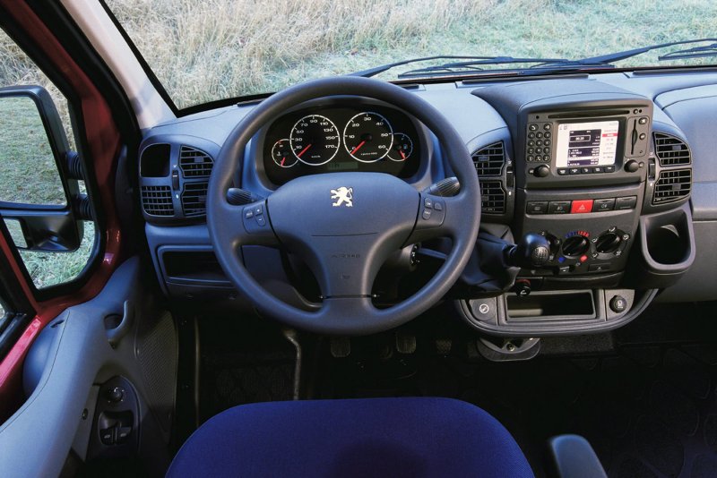 Peugeot 2002 Boxer Interior