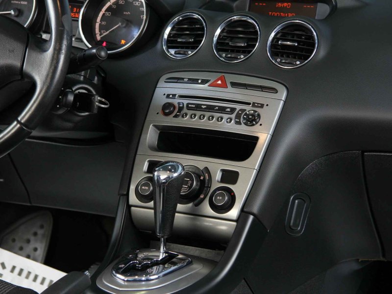 Peugeot 408 автомат