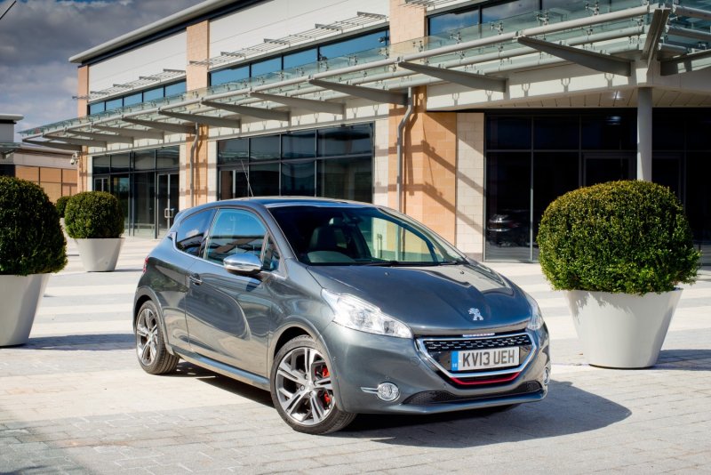 Peugeot 208 2014