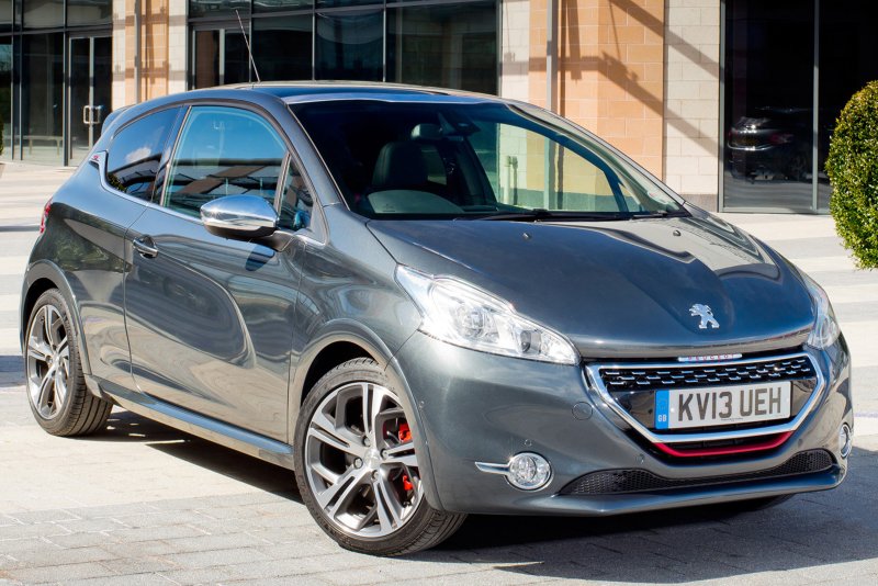 Peugeot 308 седан