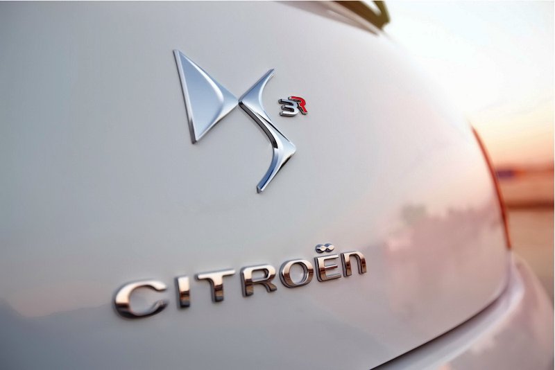 Citroen ds5 шильдик