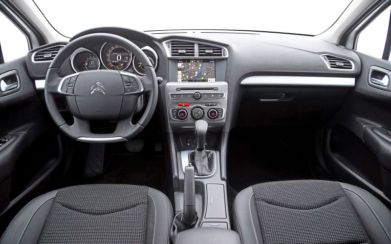 Citroen c4 2014 седан салон