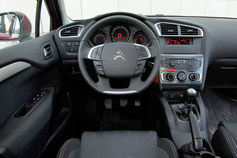 Citroen c4 2012 салон