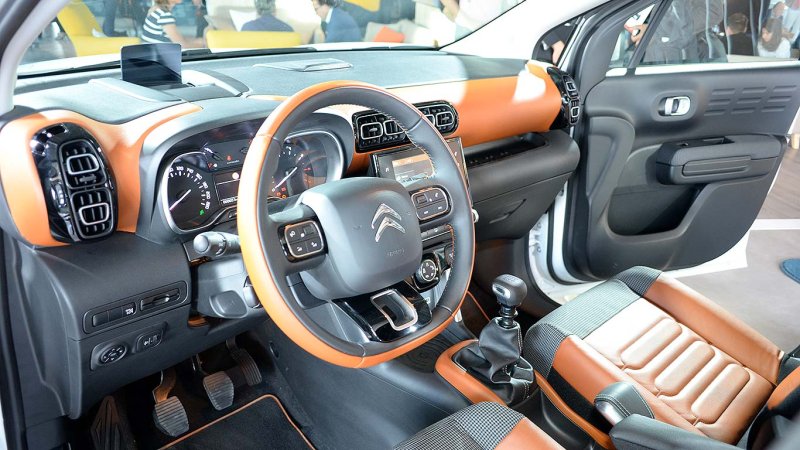 Citroen c3 Aircross интерьер