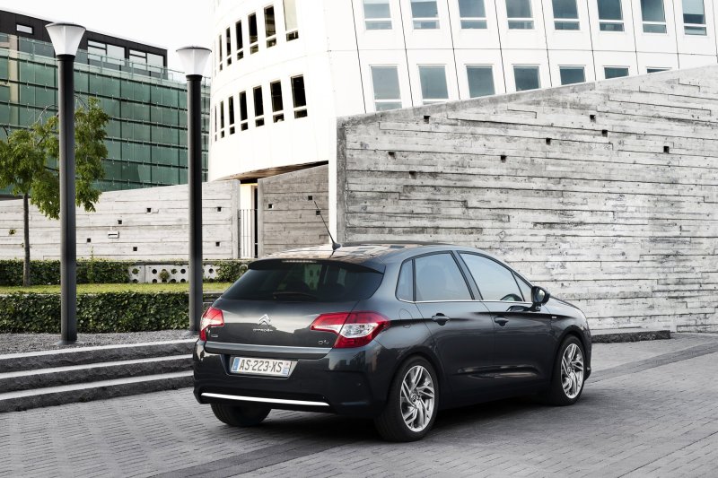 Citroen c4 2011 седан