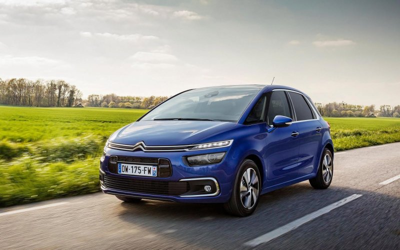 Ситроен с4 Picasso 2017 вид сзади